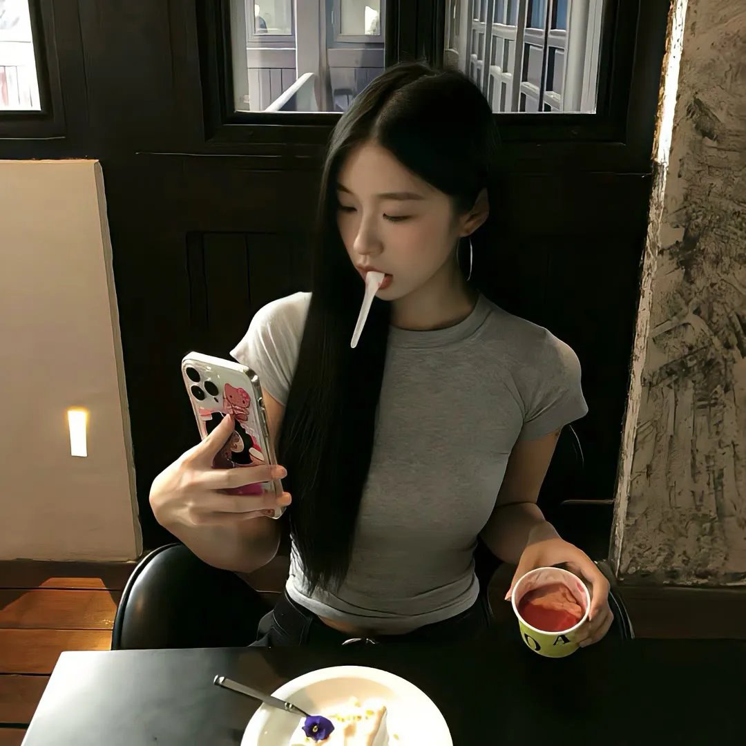 白桦林中的哨所